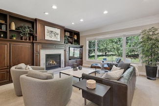 1182 Lexington Ridge Ct, Saint Paul, MN 55123