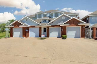 511 NW Fairway Villa Place, Lawton, OK 73505