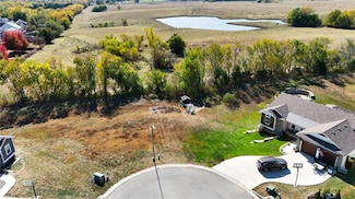 705 Ashley Ct, Baldwin City, KS 66006