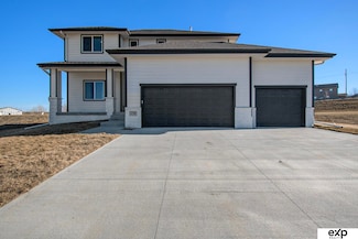 7702 N 167th St, Bennington, NE 68007