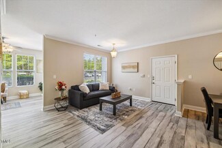 1912 Parkside Village Dr, Clayton, NC 27520