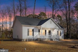 122 Machodoc Dr, Montross, VA 22520
