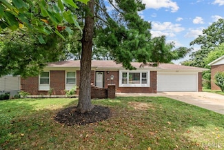 117 Sir Moss Ln, Fenton, MO 63026