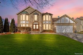 37701 Fleetwood Dr, Farmington Hills, MI 48331