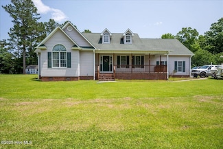 111 Laura Dr, New Bern, NC 28562