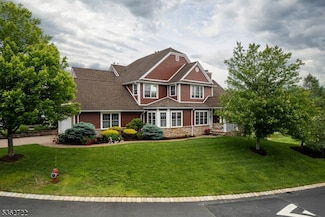 2 Turnberry Ln, Hamburg, NJ 07419