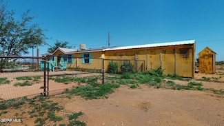 9240 Green Hill Ct, Las Cruces, NM 88012