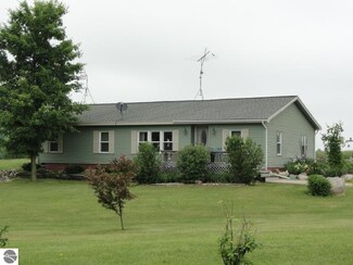 874 21 Mile Rd, Barryton, MI 49305