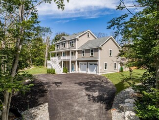 12 Pigeon Hill St, Rockport, MA 01966