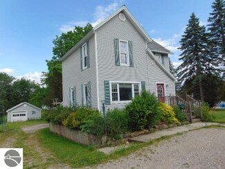 516 N Pine River St, Ithaca, MI 48847