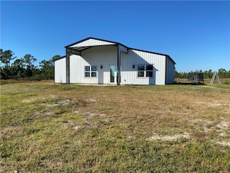 615 Kirby Thompson Rd, Fort Denaud, FL 33935