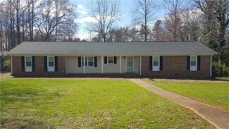 129 Cannon Ln, Easley, SC 29640