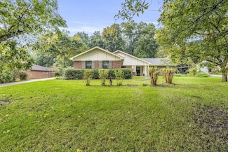 620 Hospital Rd, Starkville, MS 39759