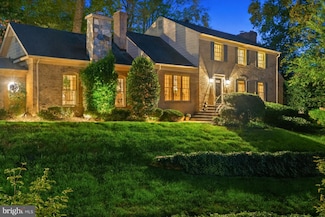 5813 Bent Twig Rd, McLean, VA 22101