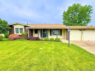 5199 Cheltenham Rd, Florissant, MO 63033
