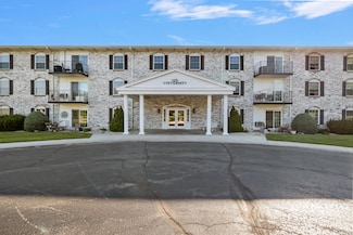 125 N University Dr Unit 109, West Bend, WI 53095