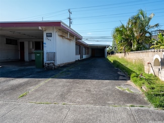 1846 Makuahine Place, Honolulu, HI 96817