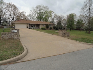 817 Northpointe Dr, Mountain Home, AR 72653