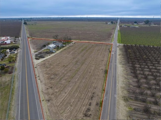 5920 W Springfield Ave, Raisin City, CA 93652