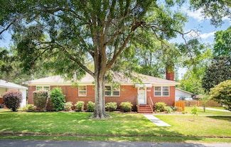 1915 Aichele Dr, North Charleston, SC 29406