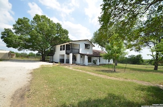 3160 Weil Rd, Marion, TX 78124