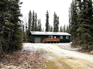 3338 Anaconda Ct, North Pole, AK 99705