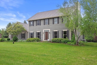 3626 E Cliffe Dr, Richfield, WI 53076