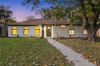 6841 Arboreal Dr, Dallas, TX 75231