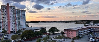 1401 NE Miami Gardens Dr Unit 892, Miami, FL 33179