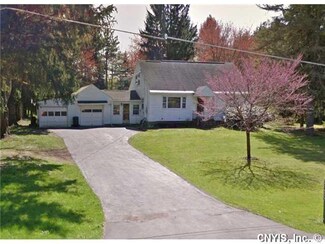 2432 Lamson Rd, Phoenix, NY 13135