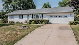 2001 Diana Dr, Mendota, IL 61342