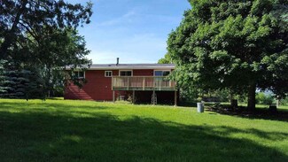 16747 Freeport Rd, Durand, IL 61024