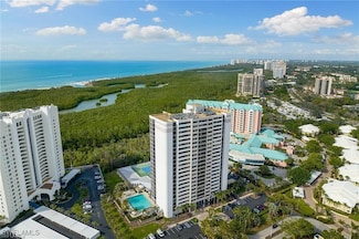 5601 Turtle Bay Dr Unit 302, Naples, FL 34108