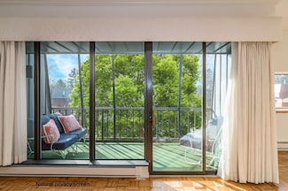 65 Grove St Unit 450, Wellesley, MA 02482