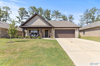 111 Waltrip Dr, Owens Cross Roads, AL 35763