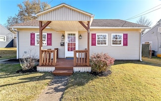 37 Crest St, Baden, PA 15005