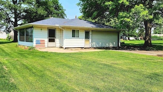406 James St, Butler, IN 46721
