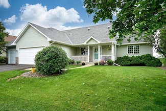 12426 Chesholm Ln, Eden Prairie, MN 55347