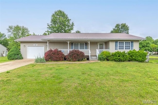 127 Chippewa St, Piedmont, MO 63957