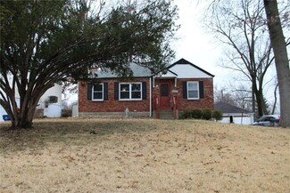 3459 Eastridge Ln, Saint Ann, MO 63074