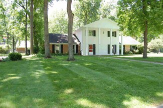 2701 W Twickingham Dr, Muncie, IN 47304