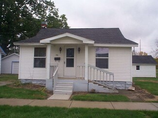 146 Walnut St, Butler, IN 46721
