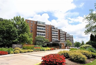 27500 Cedar Rd Unit 201, Beachwood, OH 44122