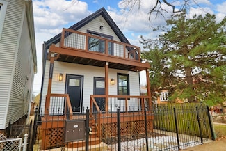 3111 N Oakley Ave Unit 1, Chicago, IL 60618