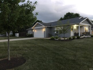 5401 N Vista View Dr, Muncie, IN 47304