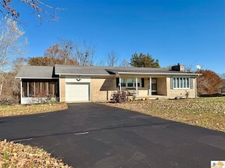 9380 Russell Springs Rd, Russell Springs, KY 42642