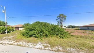 3904 15th St SW Unit 8, Lehigh Acres, FL 33976