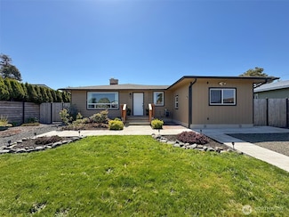 167 W Hammond St, Sequim, WA 98382