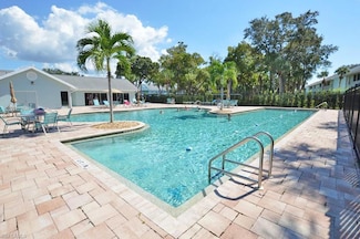 113 Wading Bird Cir Unit 102, Naples, FL 34110