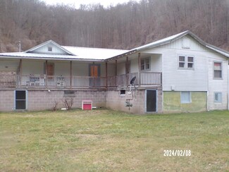 615 Cracker St, Martin, KY 41649